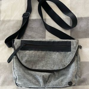 OG First Release (8/2017) Lululemon Festival Bag II (W9AE7S), Heathered Black